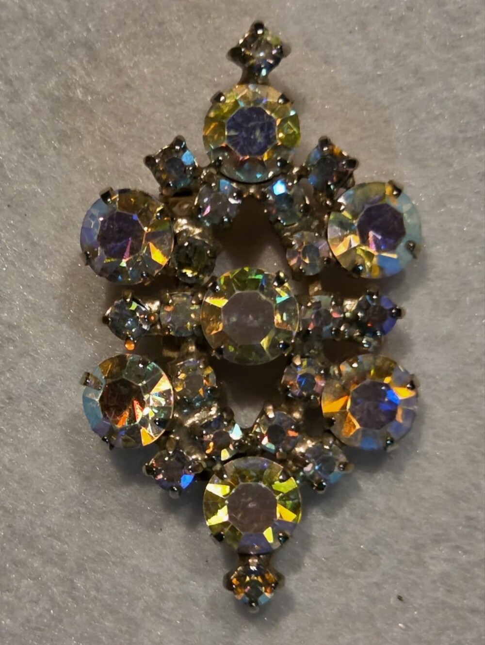 Vintage 50s Gold-tone Aurora Borealis Crystal Rhinestone Cluster Brooch / Pin